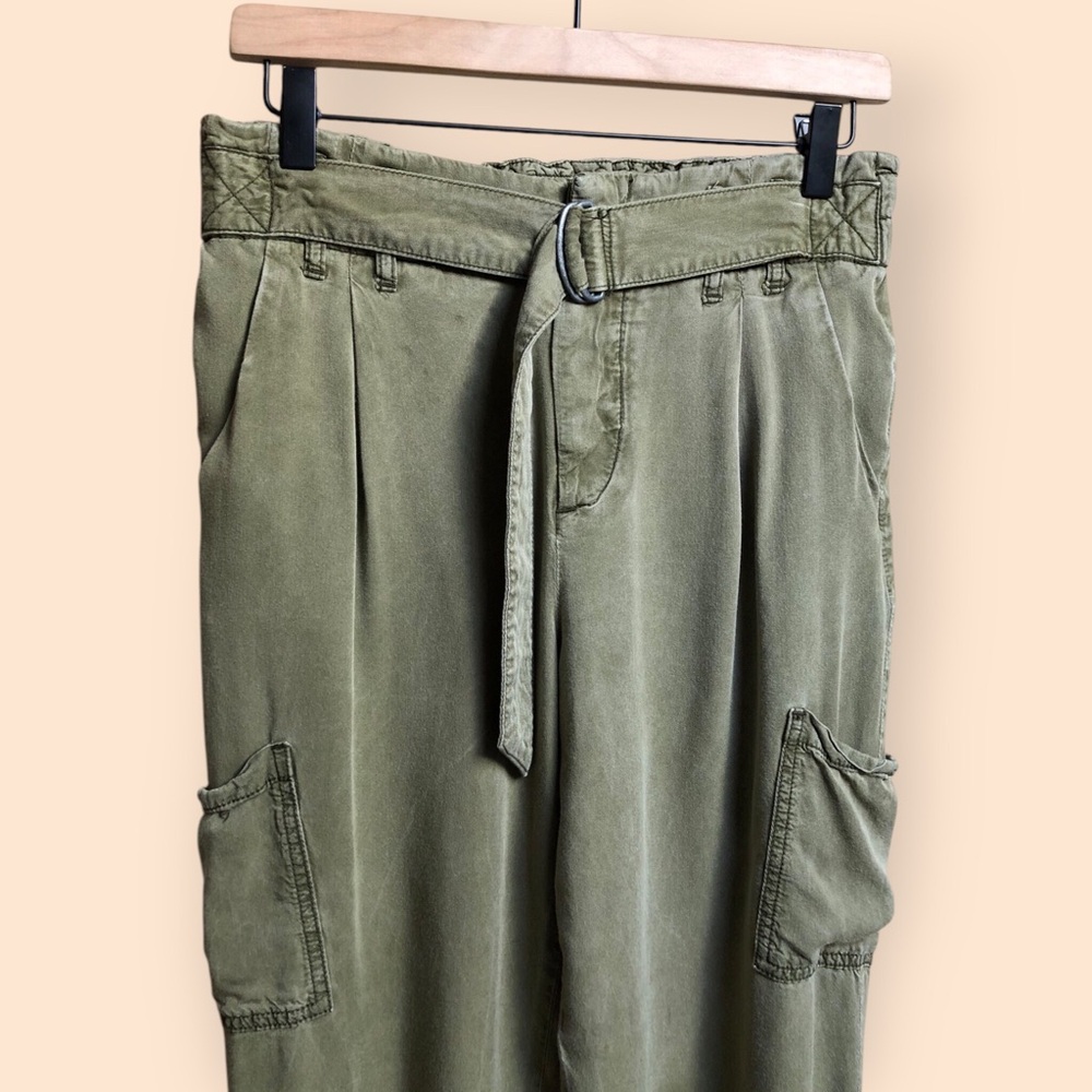 Free People Summers Over Cargo Pants Army Green Crop Jogger Women’s Size 6 - Picture 4 of 16